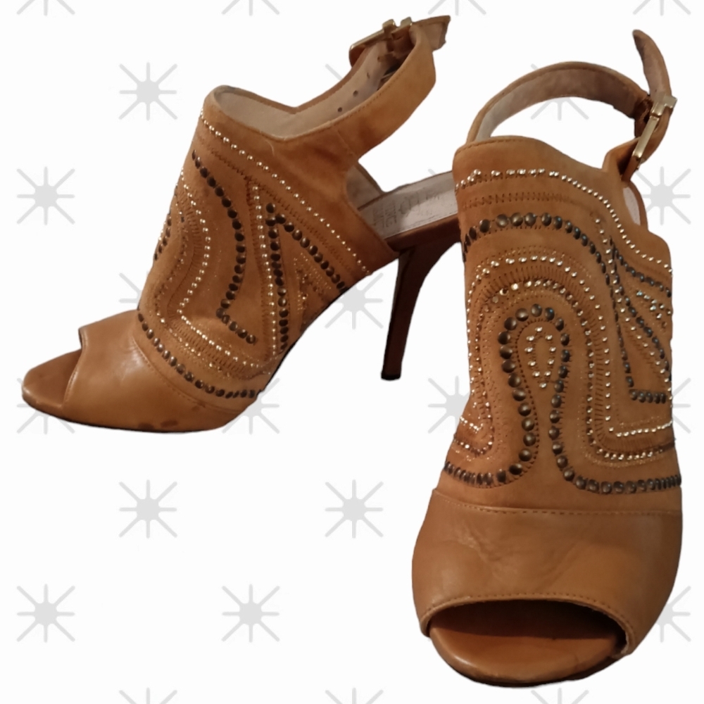 Vince Camuto Yolanda Peep Toe